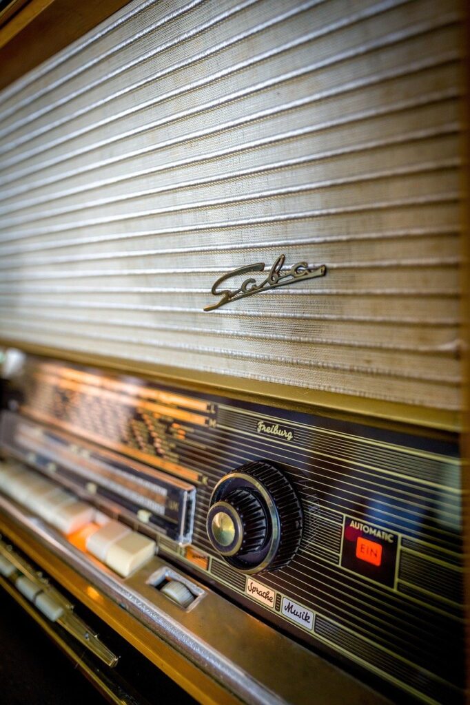 Retro vintage radio